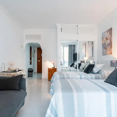 Palmeras Marina View * Fuengirola