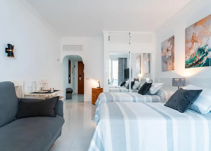 Palmeras Marina View * Fuengirola