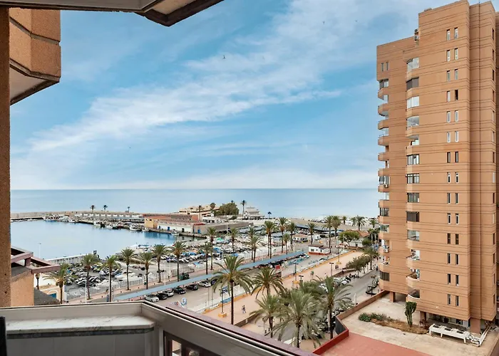 Palmeras Marina View アパート *